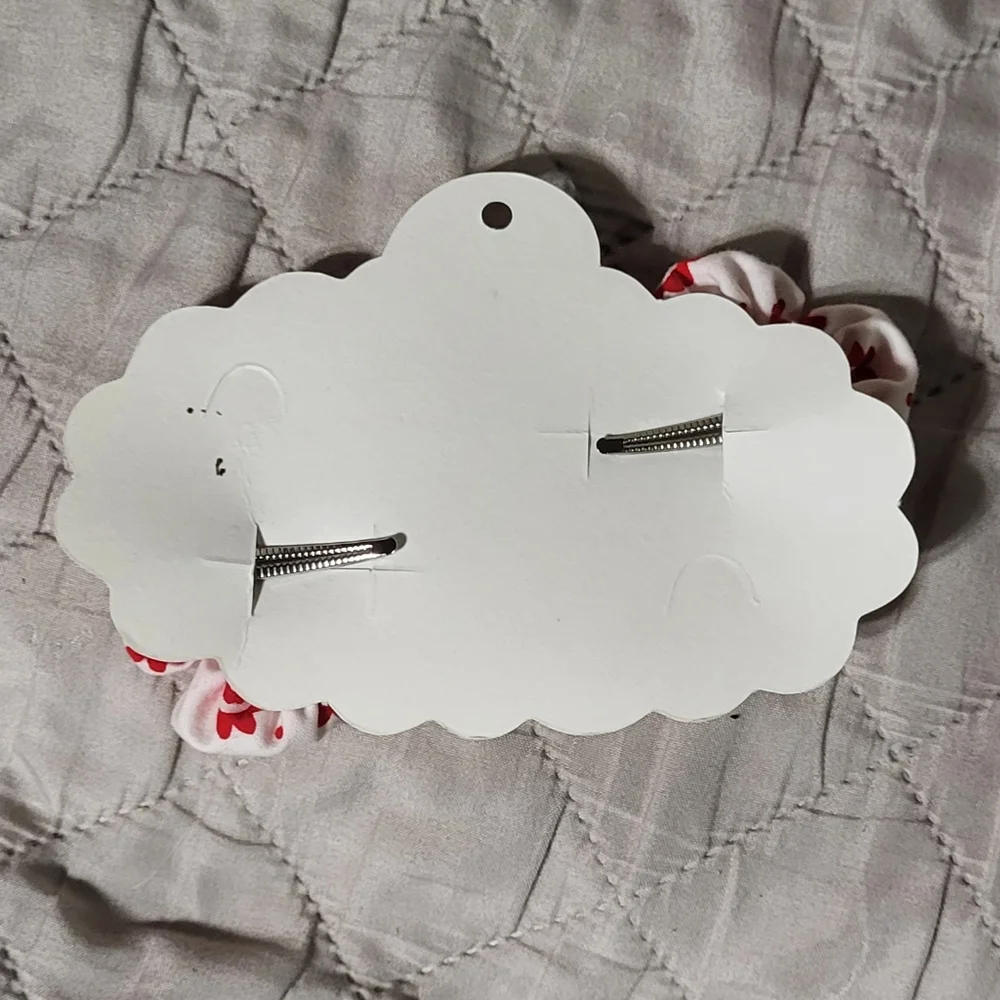Handmade White/Red Flower Hair Clip 2pc Set